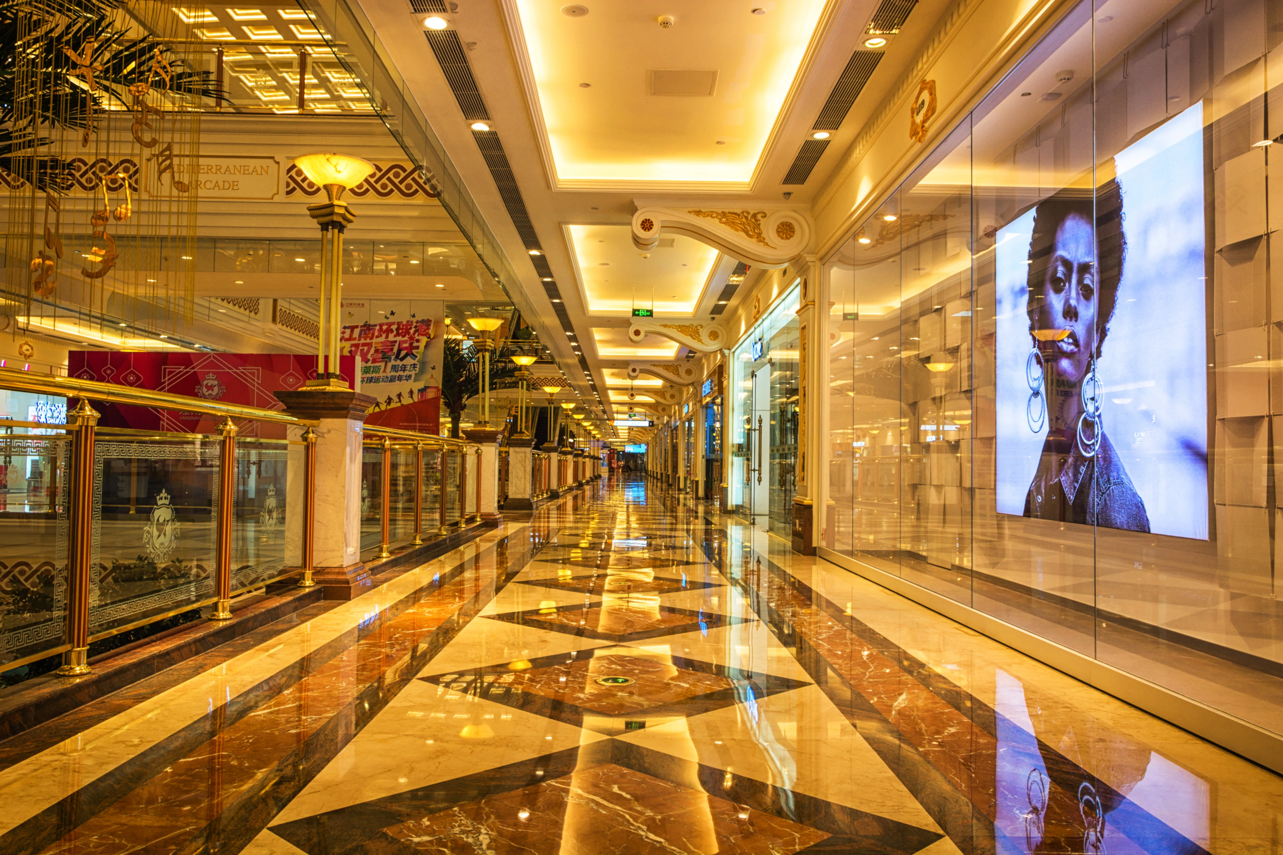 Omaxe Dwarka Sector 19B long-corridor-showcase